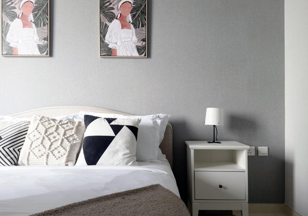 Canal Access Studio, 1 Min Walk To Business Bay Marina Апартаменты *